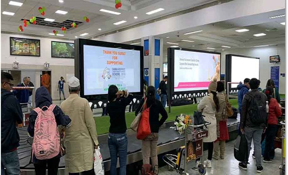 airport advertising